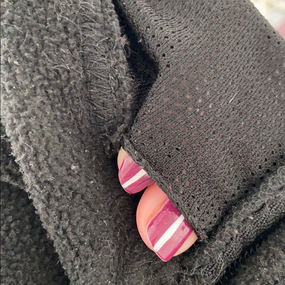 Fleece vest, Size large - Picture 4 of 5